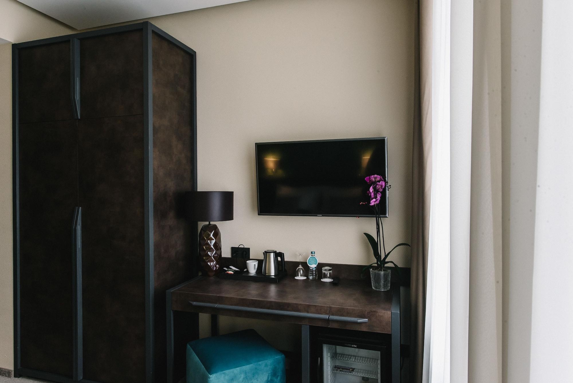 Noble Boutique Hotel Lutsk Eksteriør bilde