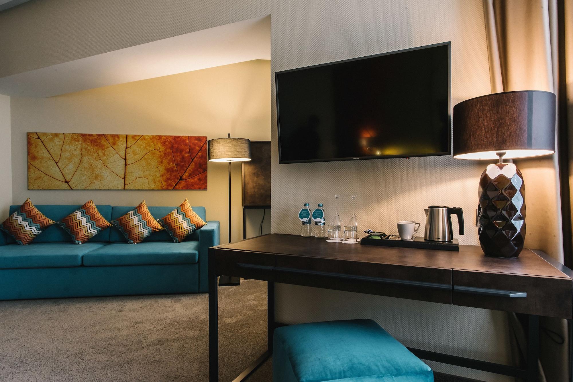 Noble Boutique Hotel Lutsk Eksteriør bilde