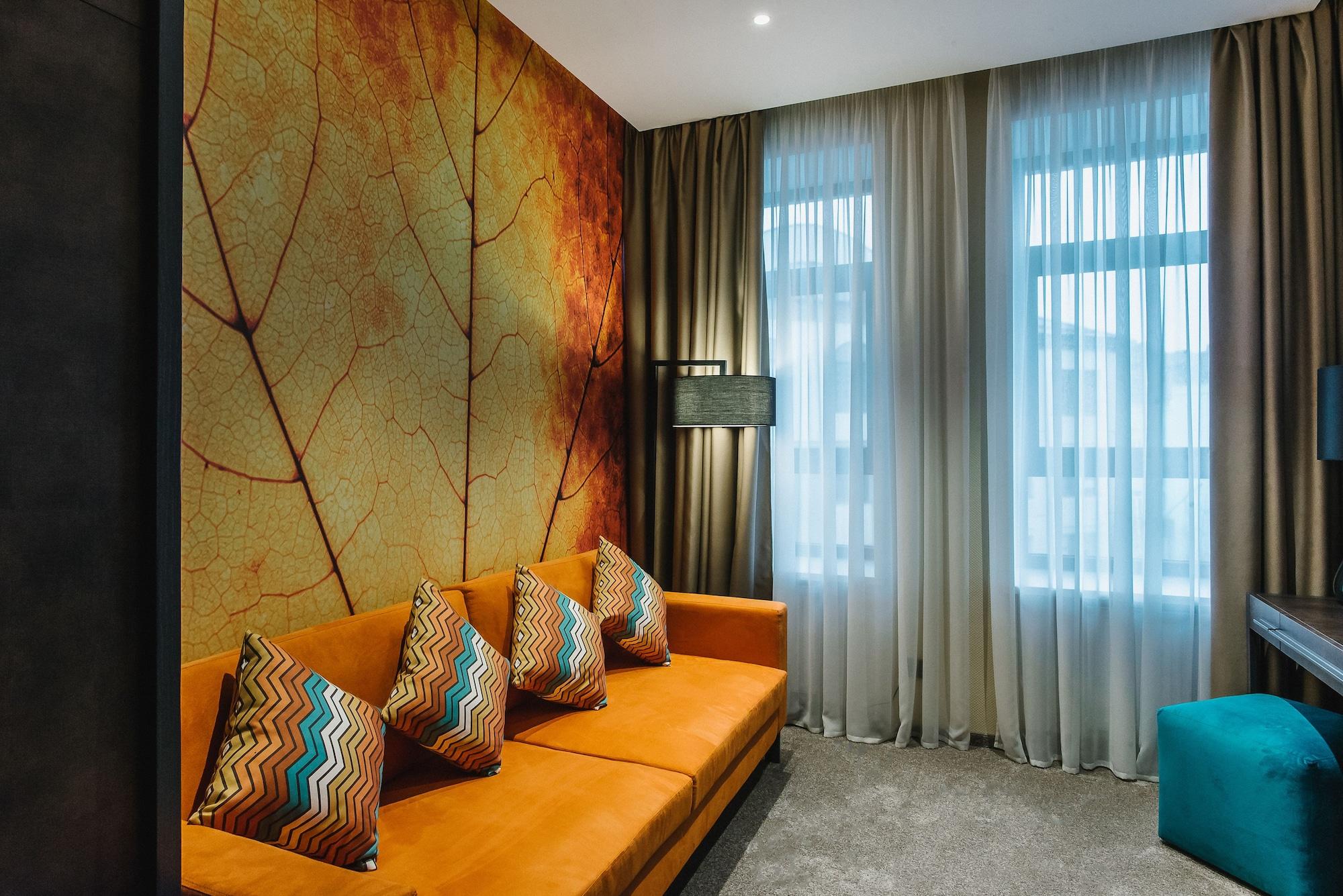 Noble Boutique Hotel Lutsk Eksteriør bilde