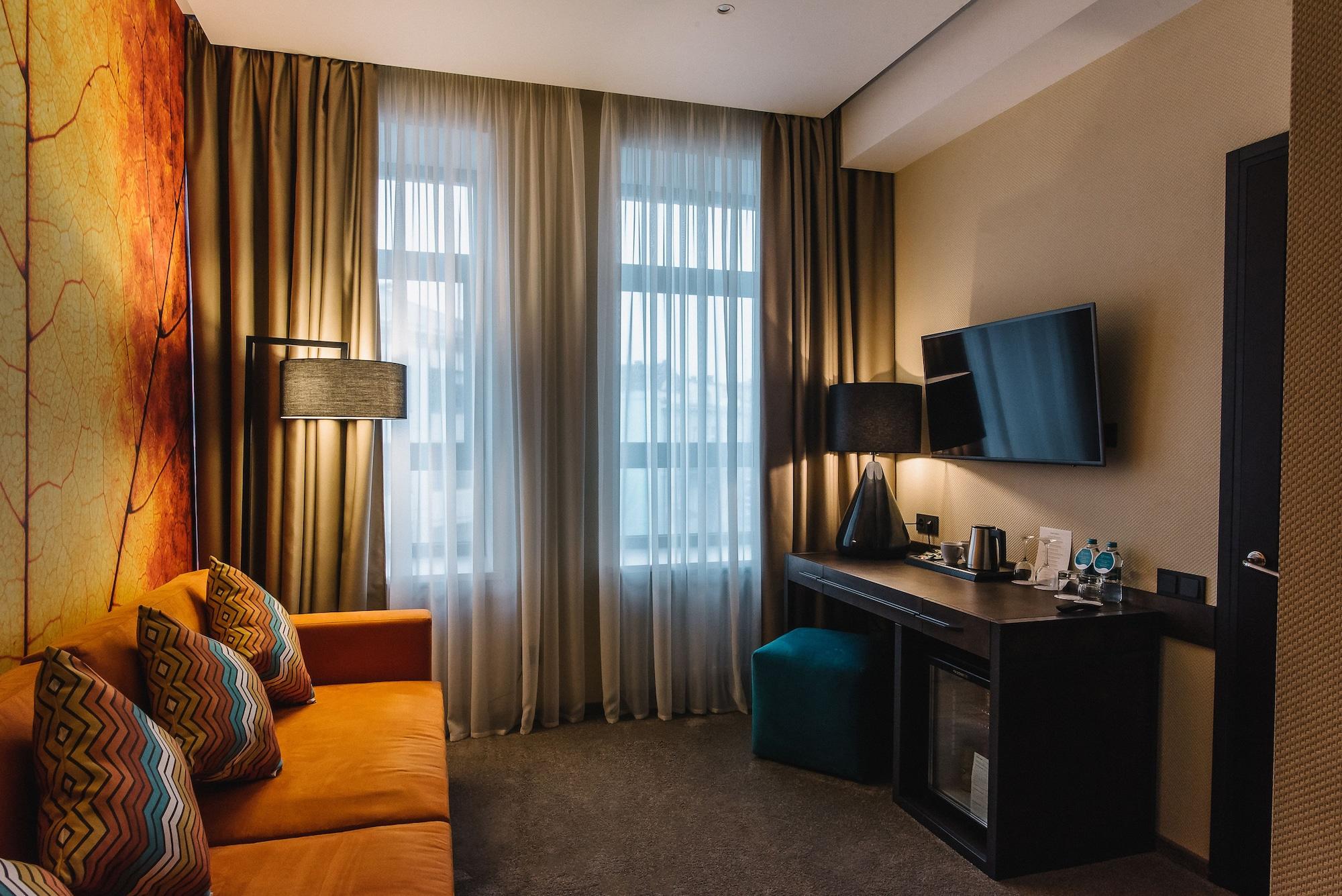 Noble Boutique Hotel Lutsk Eksteriør bilde