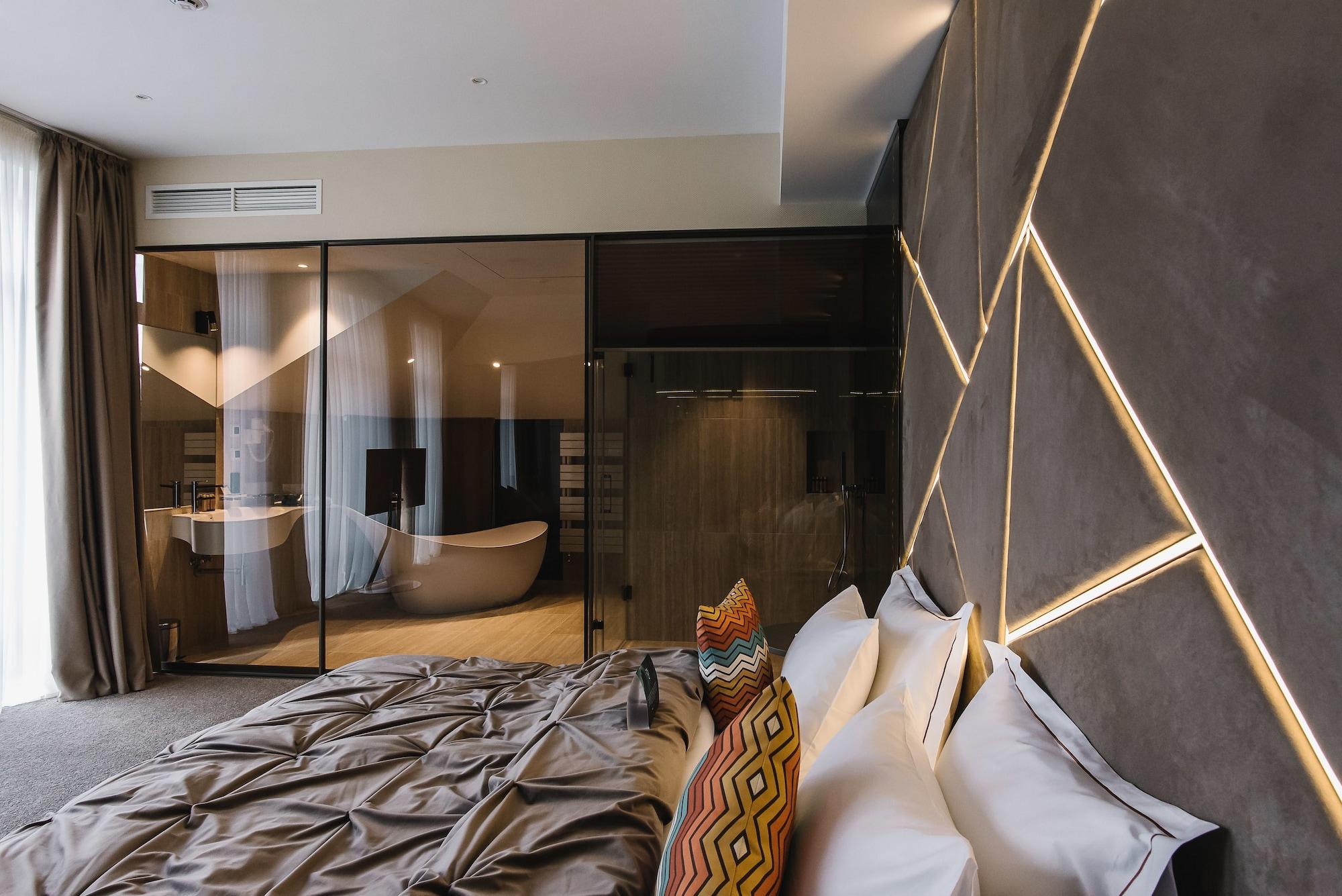Noble Boutique Hotel Lutsk Eksteriør bilde