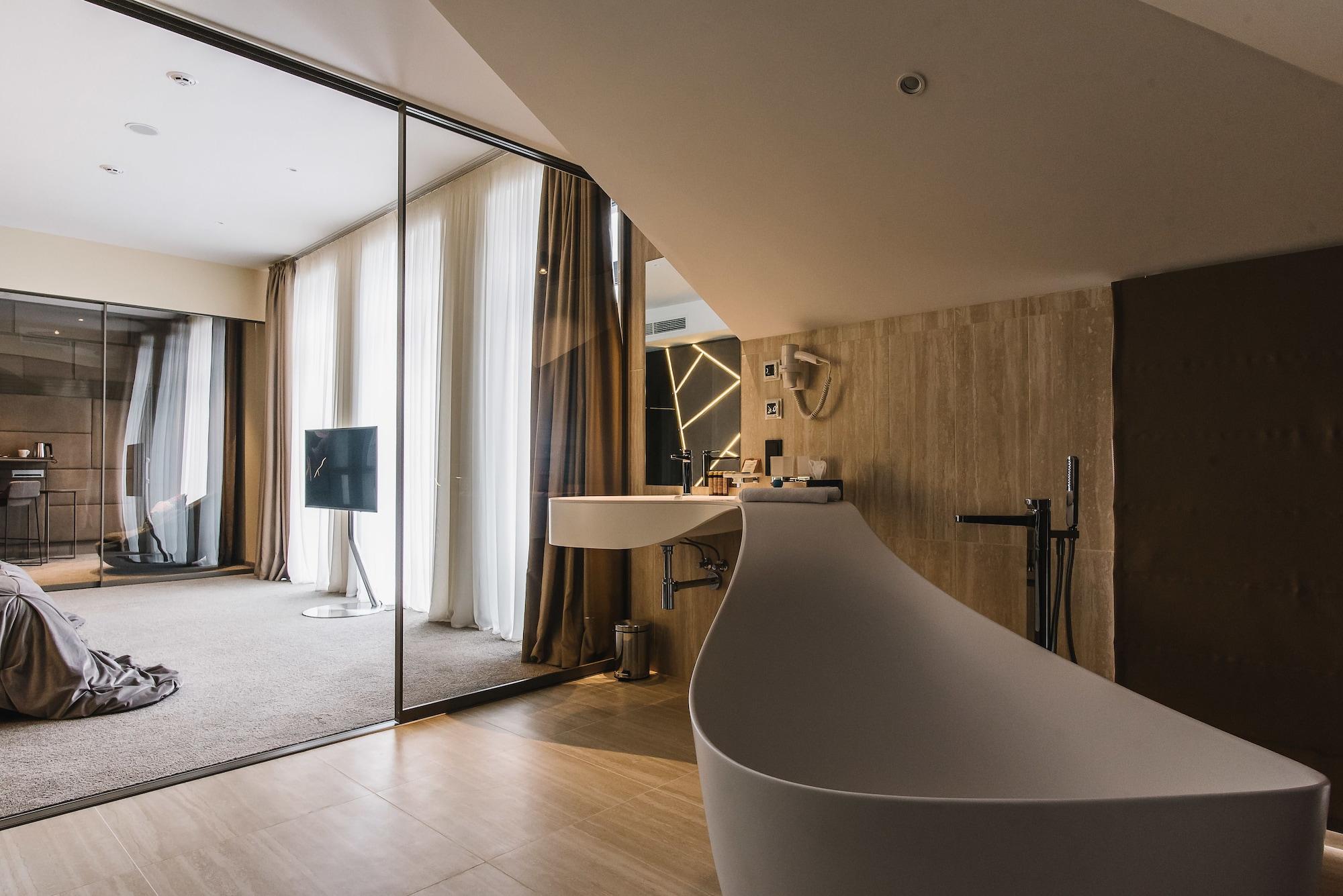 Noble Boutique Hotel Lutsk Eksteriør bilde