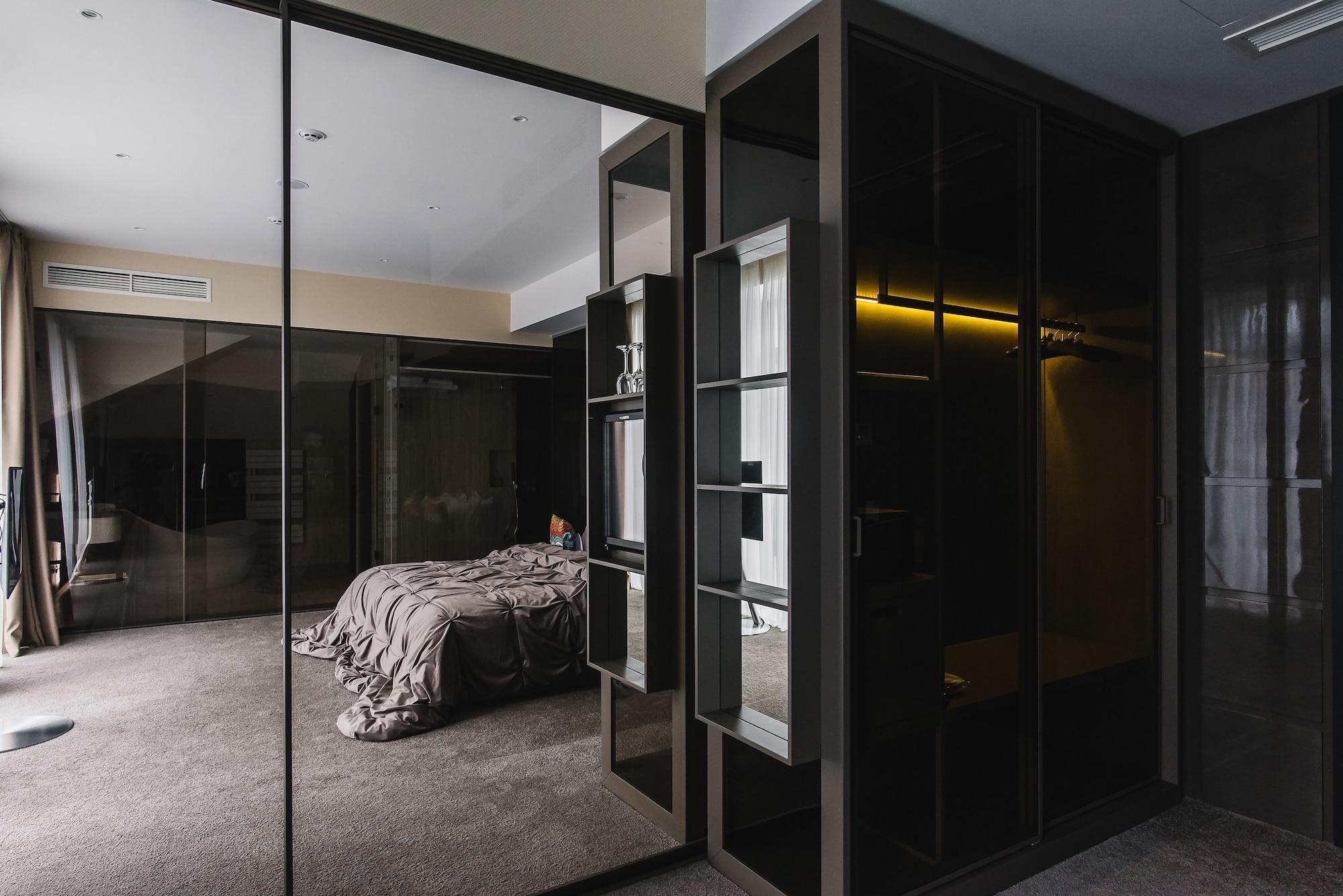 Noble Boutique Hotel Lutsk Eksteriør bilde