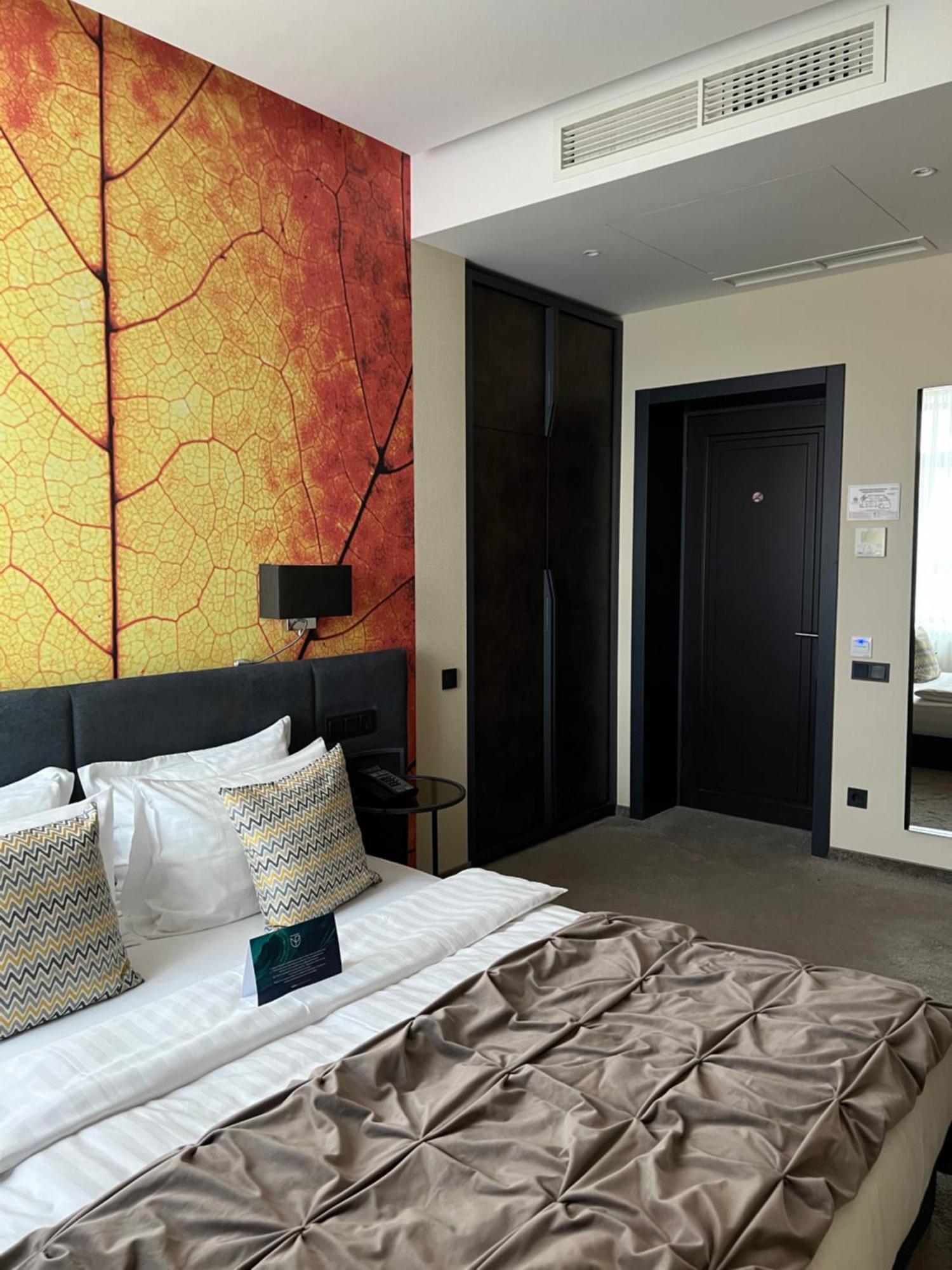 Noble Boutique Hotel Lutsk Eksteriør bilde