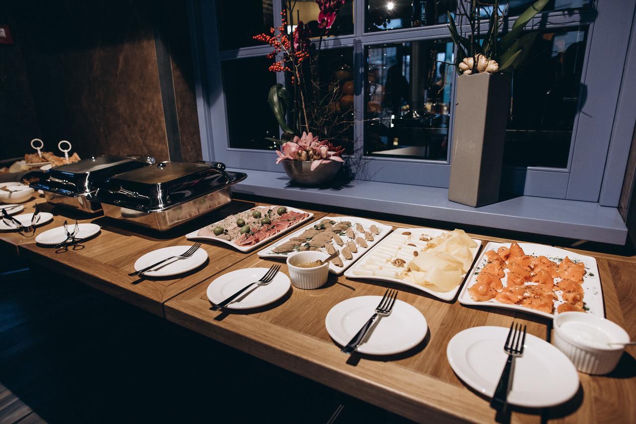 Noble Boutique Hotel Lutsk Eksteriør bilde