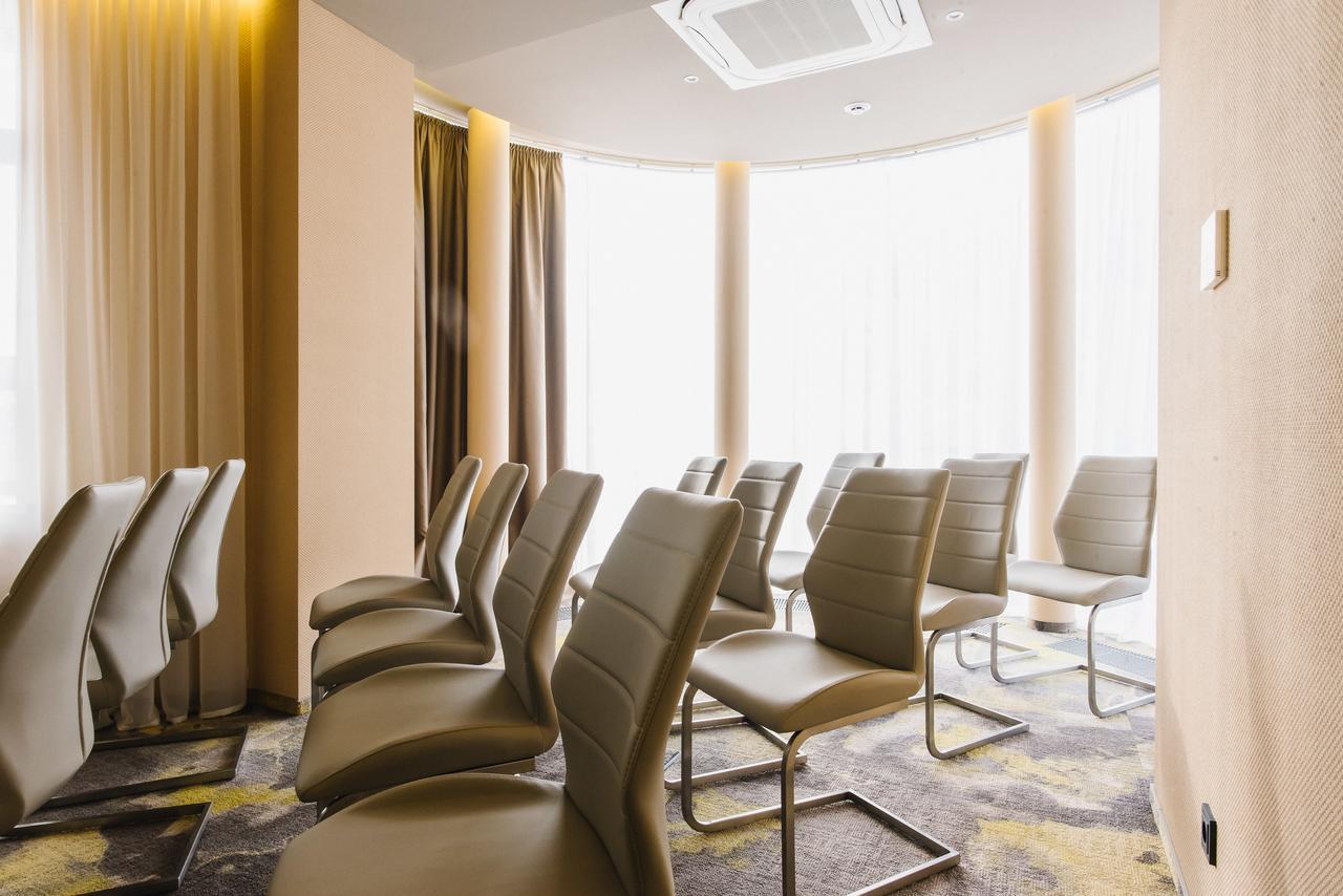 Noble Boutique Hotel Lutsk Eksteriør bilde