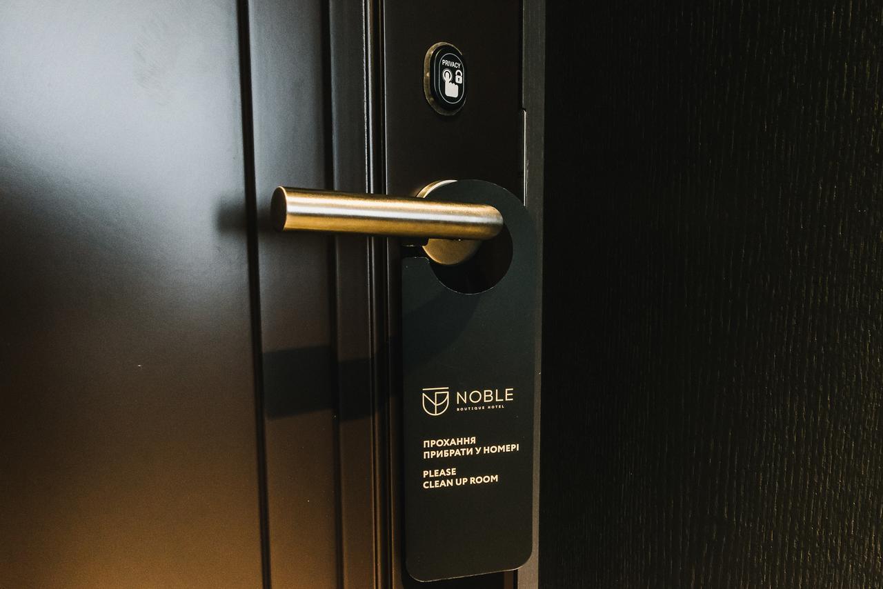 Noble Boutique Hotel Lutsk Eksteriør bilde
