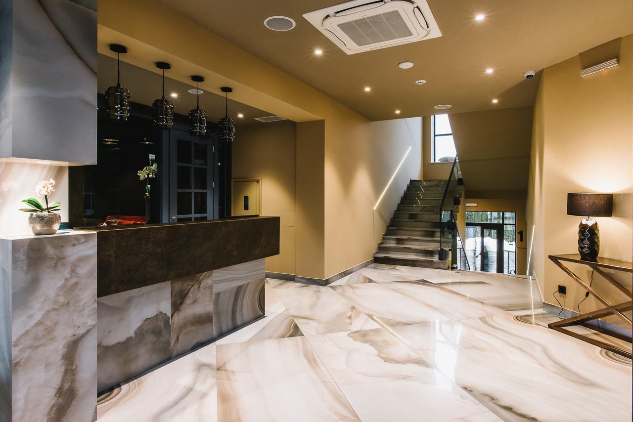 Noble Boutique Hotel Lutsk Eksteriør bilde
